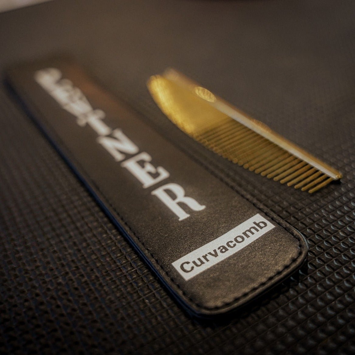 Curvacomb - Gold Dog Grooming Comb - Pewtner Grooming Supplies