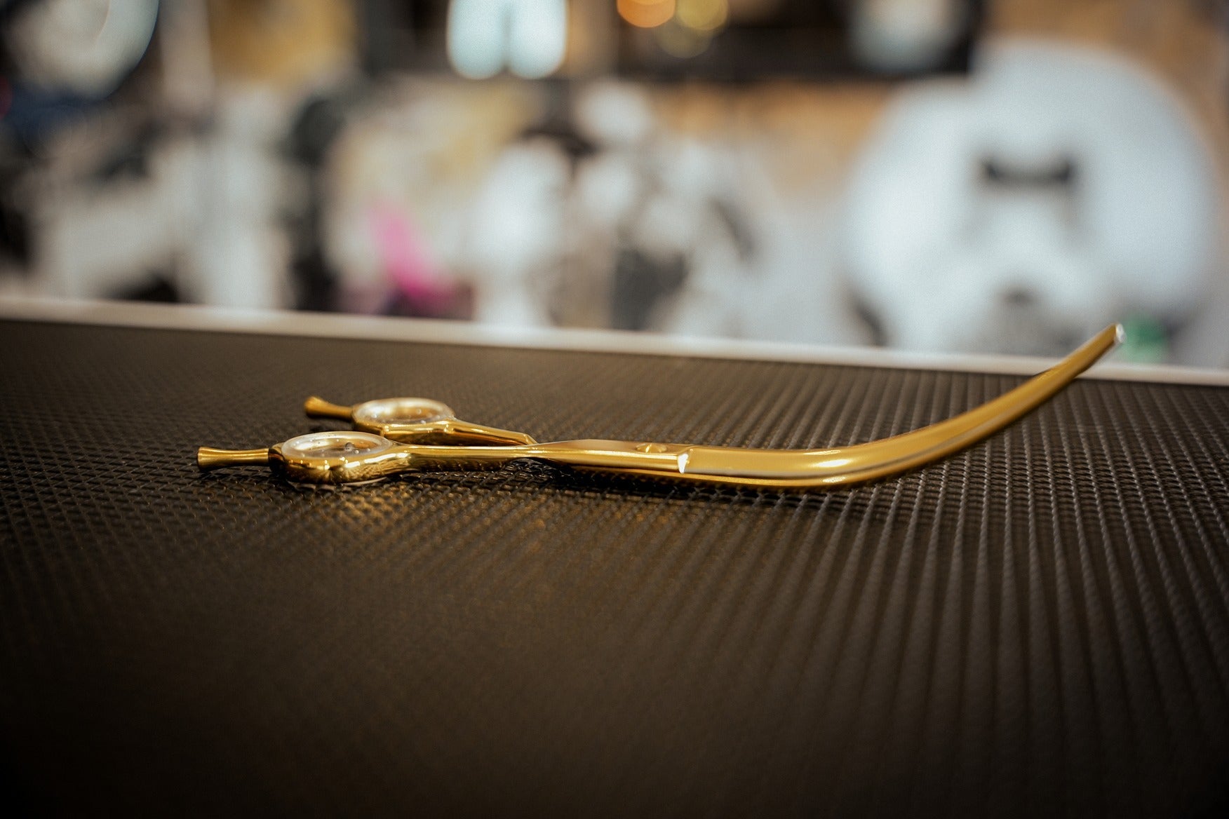 Gold Artisan Super Curved Shears - Gold Dog Grooming Scissors - Pewtner Grooming Supplies