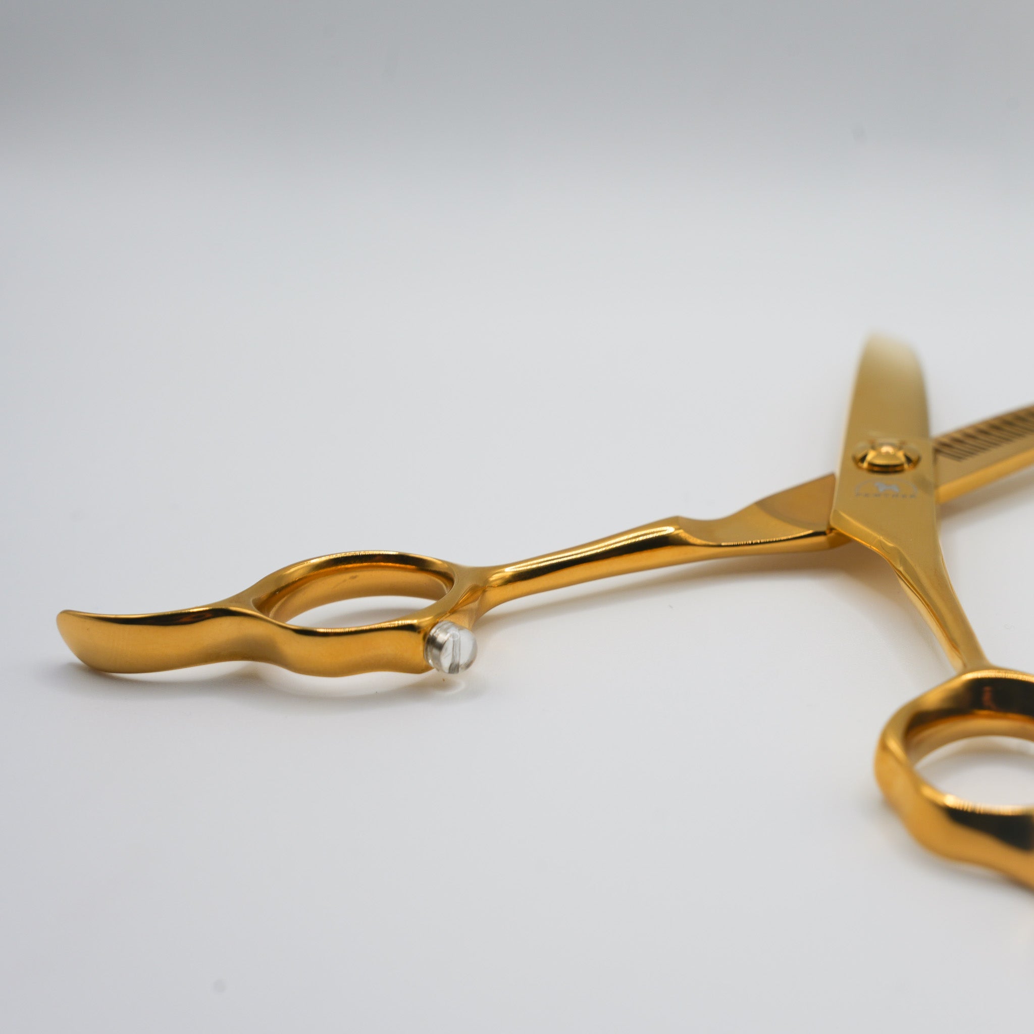 Pewtner Aurelia Gold 7" Curved Scissors - Pewtner Grooming Supplies