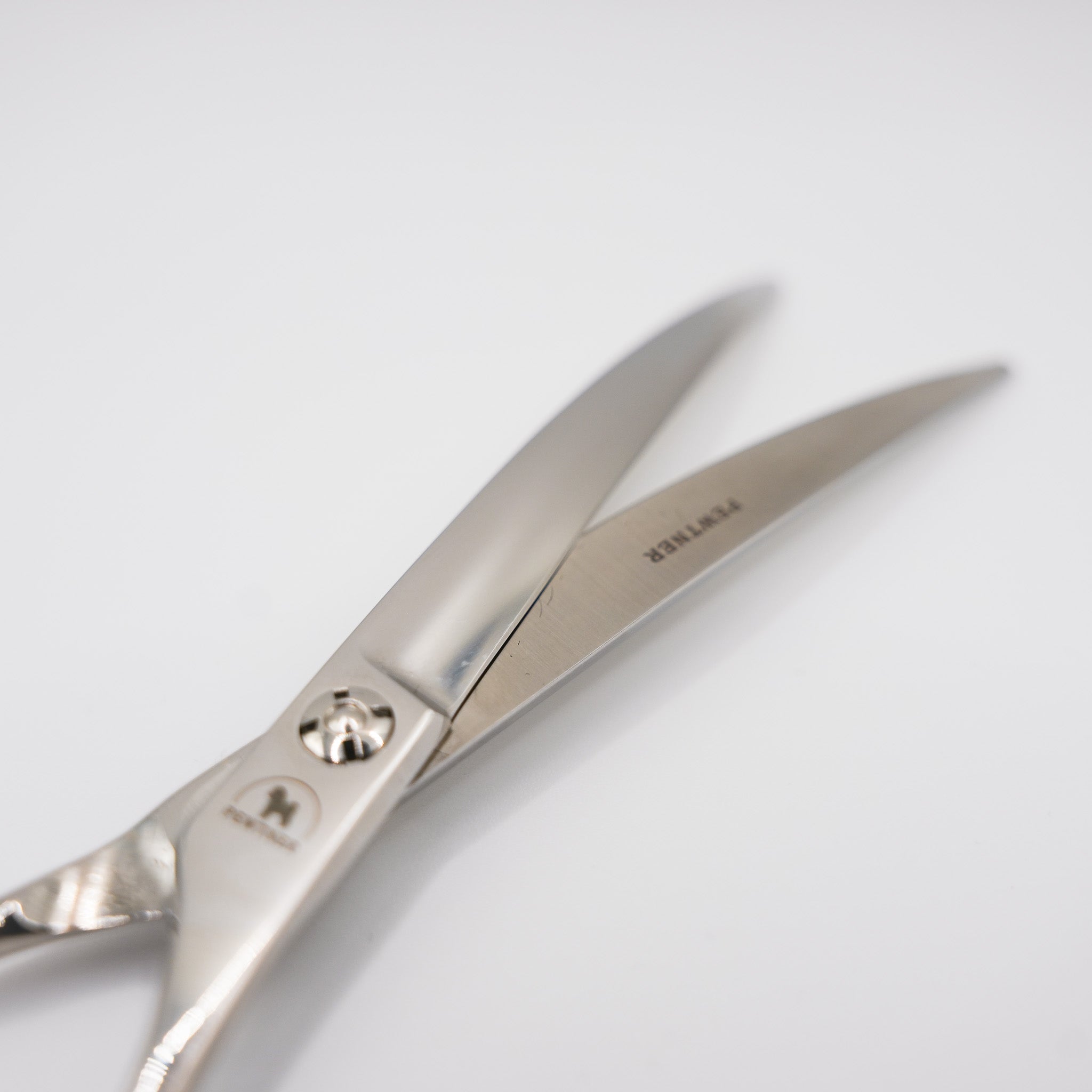 Pewtner Celestial Curves 7.5" - Pewtner Grooming Supplies