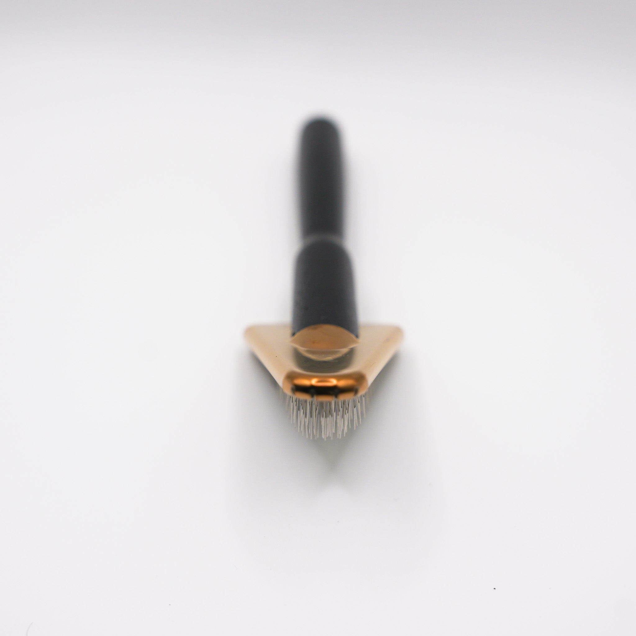 Pewtner Lustré Brush – Triangular - Pewtner Grooming Supplies