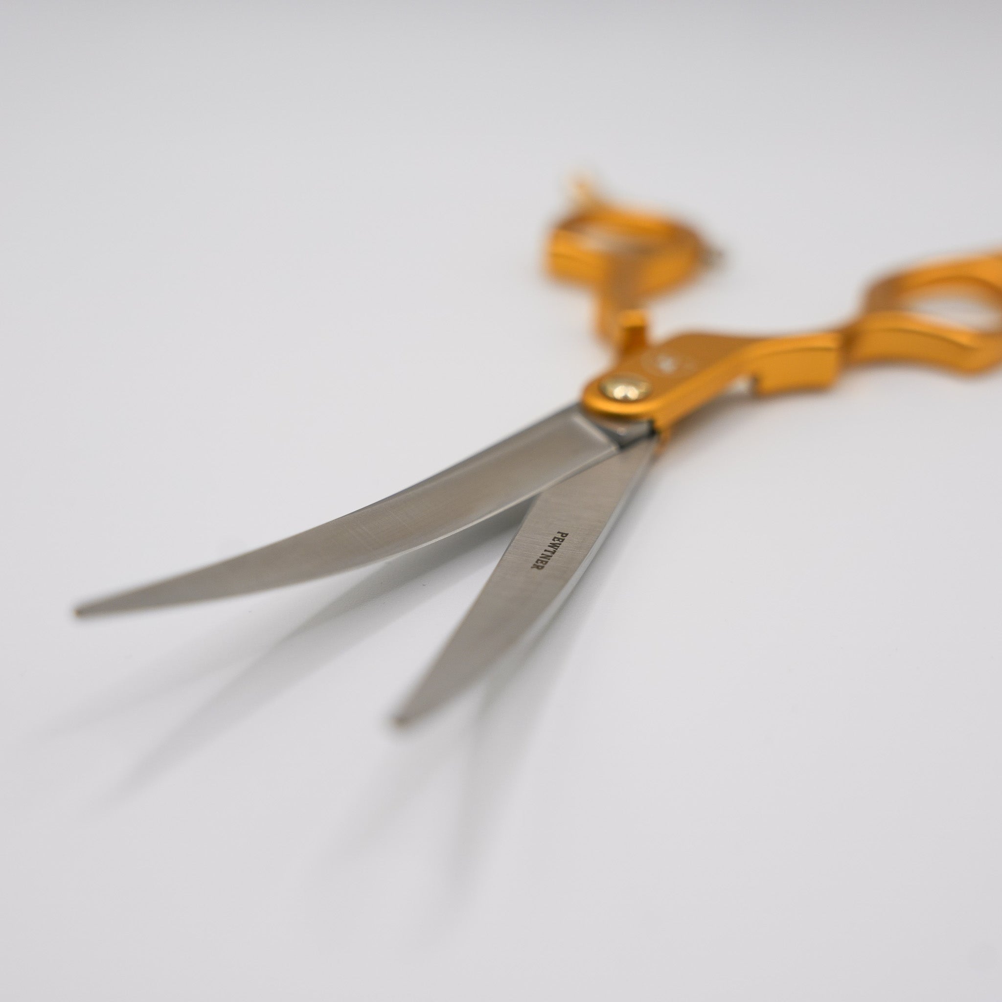 Pewtner SoraCurves 6.5" – Precision in Motion - Pewtner Grooming Supplies